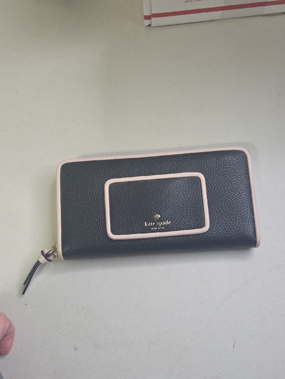 kate spade Neda Ward Place Black with Pale Pink Trim Zip Wallet